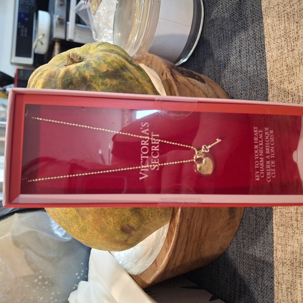 Victoria's Secret Gold Heart Pendant Necklace